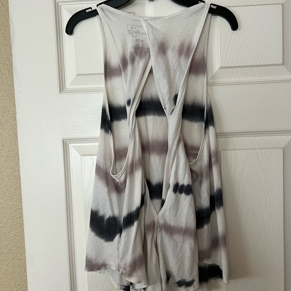 EUC Women’s We the Free by Free People open back tank top size medium - Picture 3 of 6